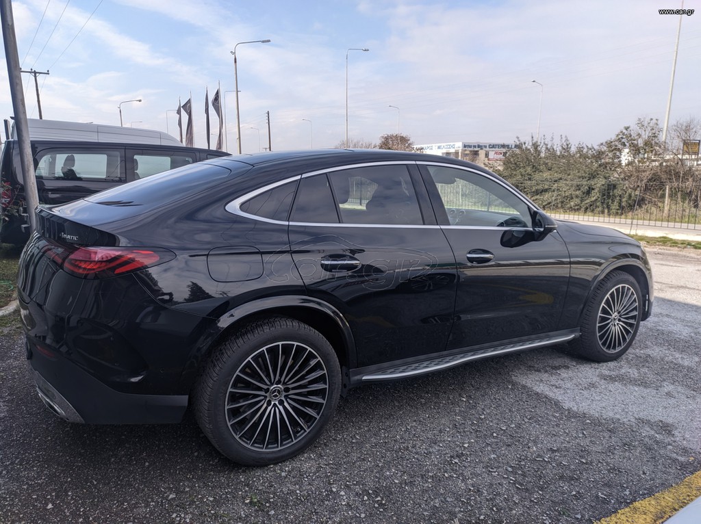 Mercedes-Benz GLC Coupe '24 AMG Line 300 de 4Matic Coupe11