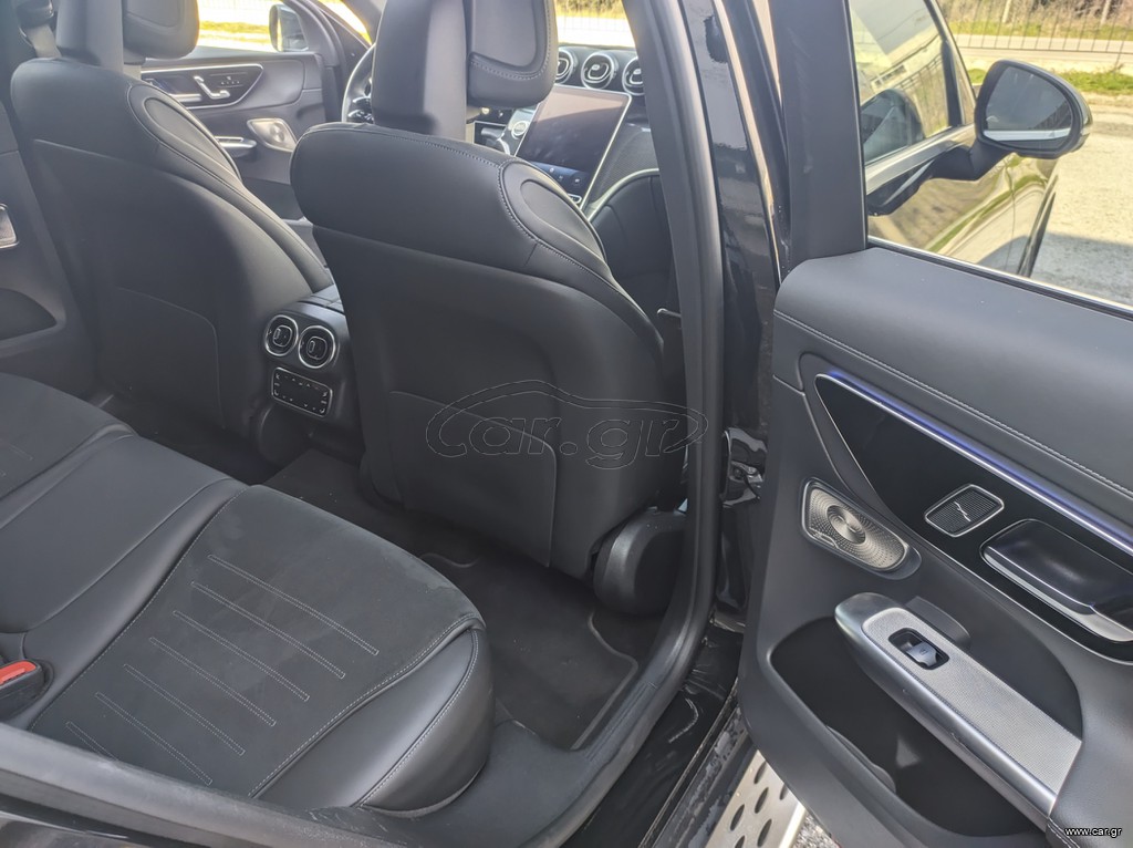 Mercedes-Benz GLC Coupe '24 AMG Line 300 de 4Matic Coupe13