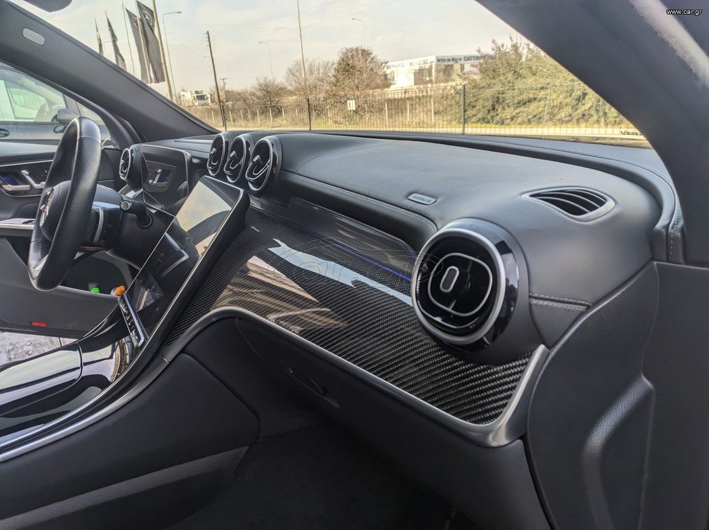 Mercedes-Benz GLC Coupe '24 AMG Line 300 de 4Matic Coupe16