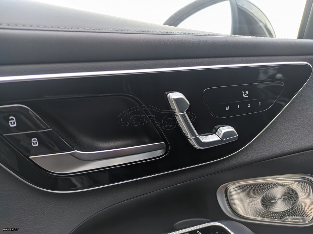 Mercedes-Benz GLC Coupe '24 AMG Line 300 de 4Matic Coupe21